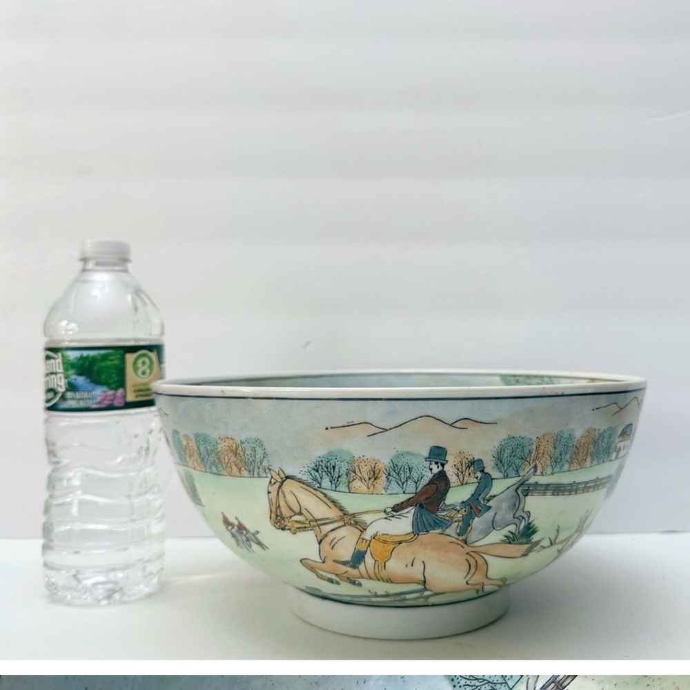 Vintage English Fox Hunt Scene Porcelain Chinese Export Decorative Bowl